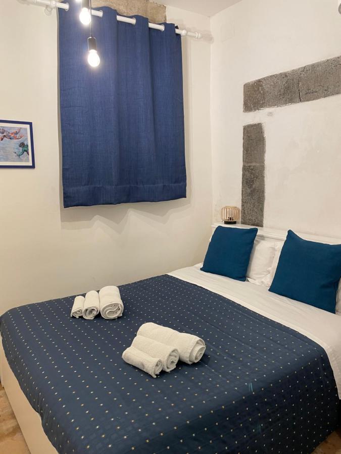 La Dimora Del Santo Apartment Наполи Екстериор снимка